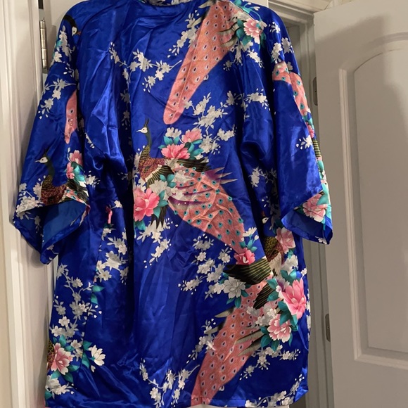 Blue & Pink peacock oriental soft silk Kimono robe large - Picture 4 of 5